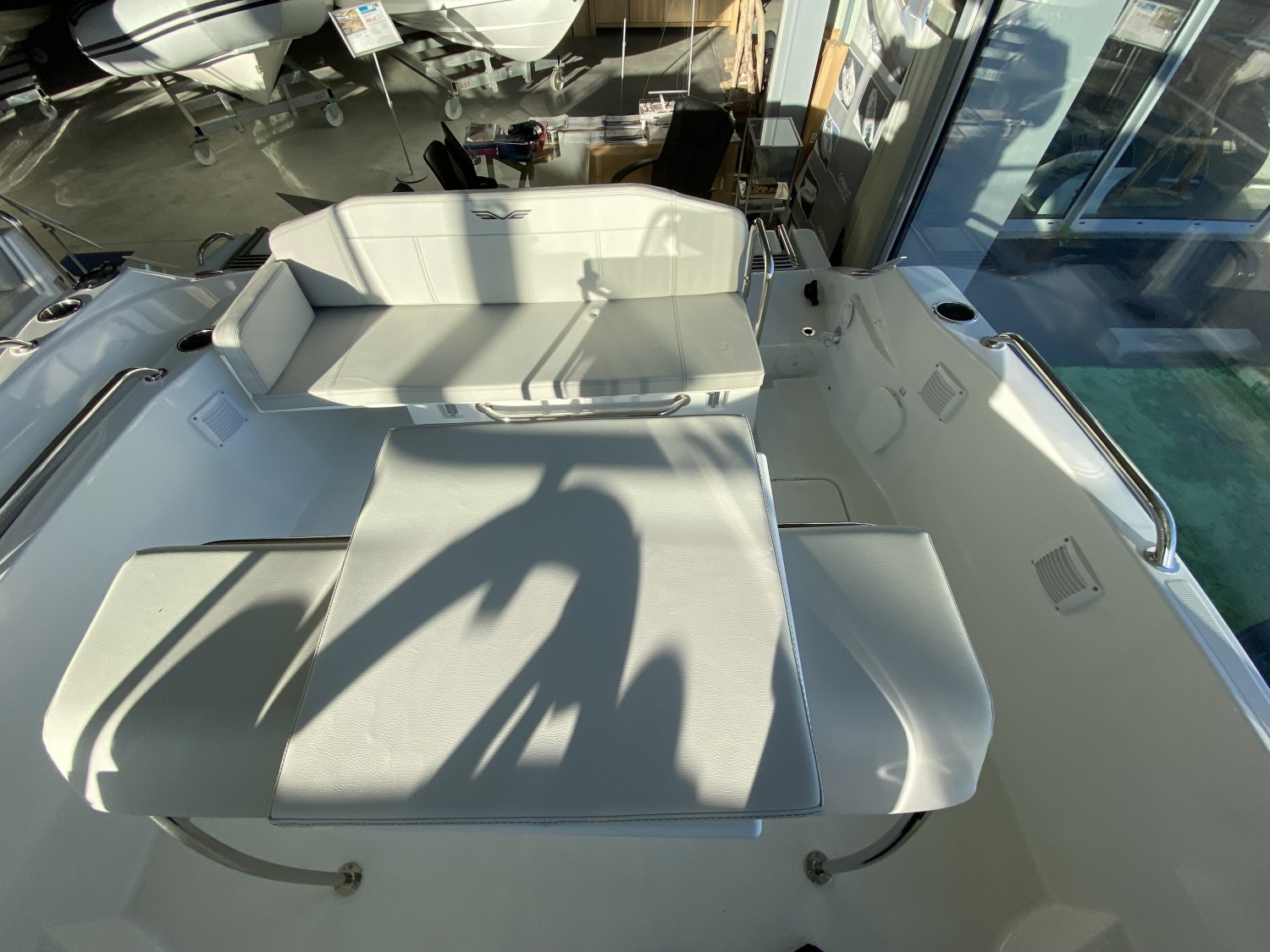 slider 1 Beneteau Flyer 6 SUNdeck